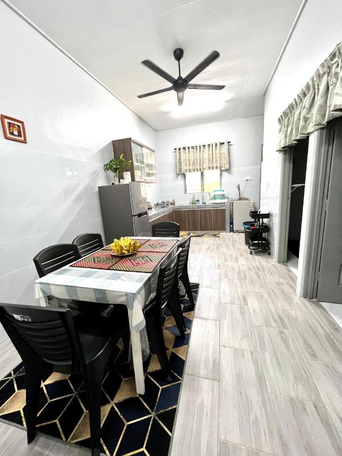 Teratai Homestay 3 Batu Buruk Kuala Terengganu Esterno foto