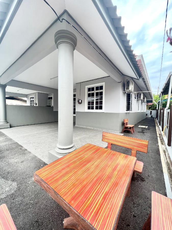 Teratai Homestay 3 Batu Buruk Kuala Terengganu Esterno foto