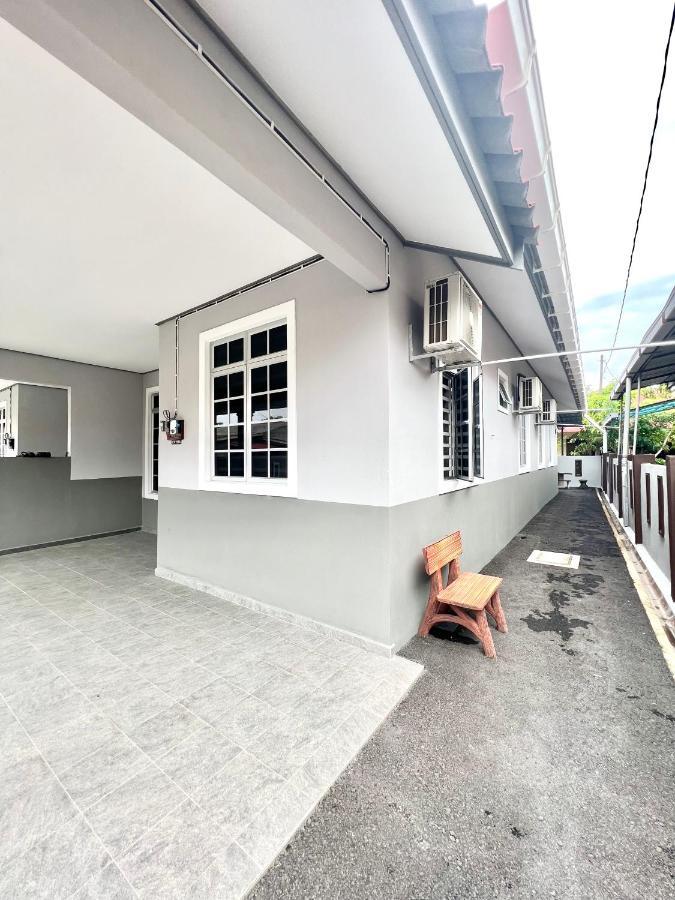 Teratai Homestay 3 Batu Buruk Kuala Terengganu Esterno foto